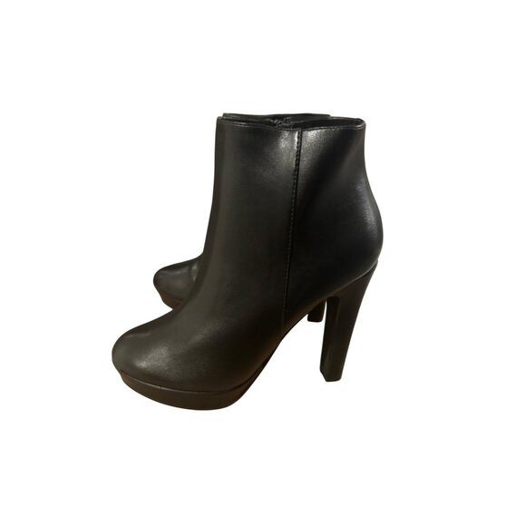 Black Faux Leather Platform High-Heel Ankle Booties With Side Zipper Closure - Picture 3 of 9